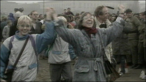 _45539463_berlinwall_2_512.jpg